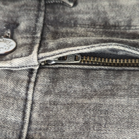 White House Black Market High Rise Straight Leg Jean 2 - Picture 8 of 16